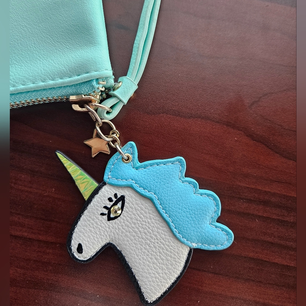 2 × Cosmetic/Tablet Case - Picture 3 of 6
